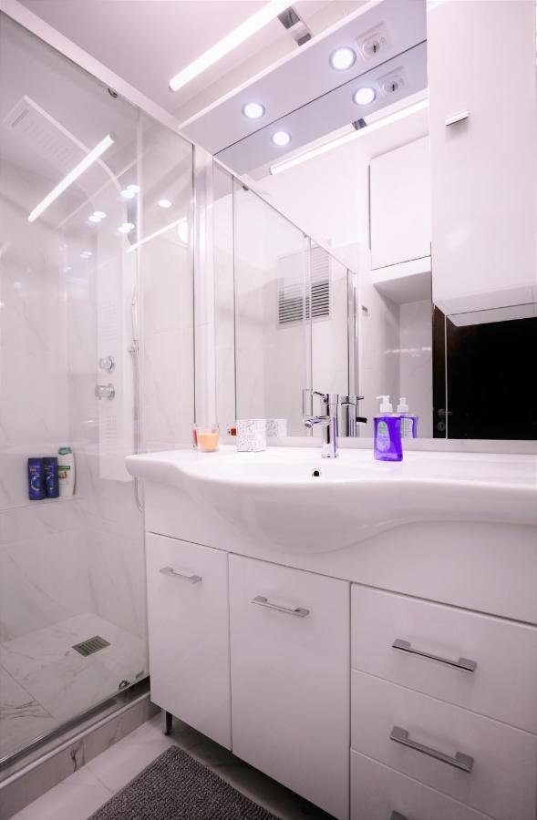Modern 2 Bedroom Apartment Next To Metro - Marousi Athen Exterior foto