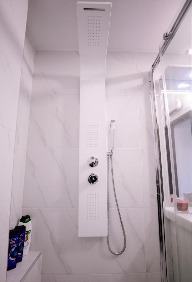 Modern 2 Bedroom Apartment Next To Metro - Marousi Athen Exterior foto